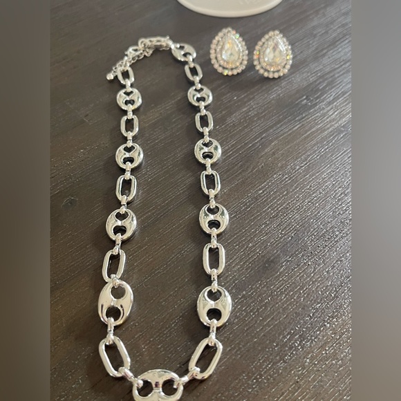 Necklace and earring combo - Picture 2 of 4